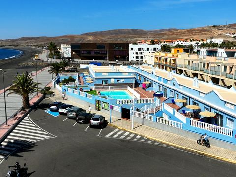 El complejo frente a la playa
