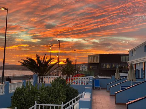 Amanecer o atardecer en Tarajalejo (3)